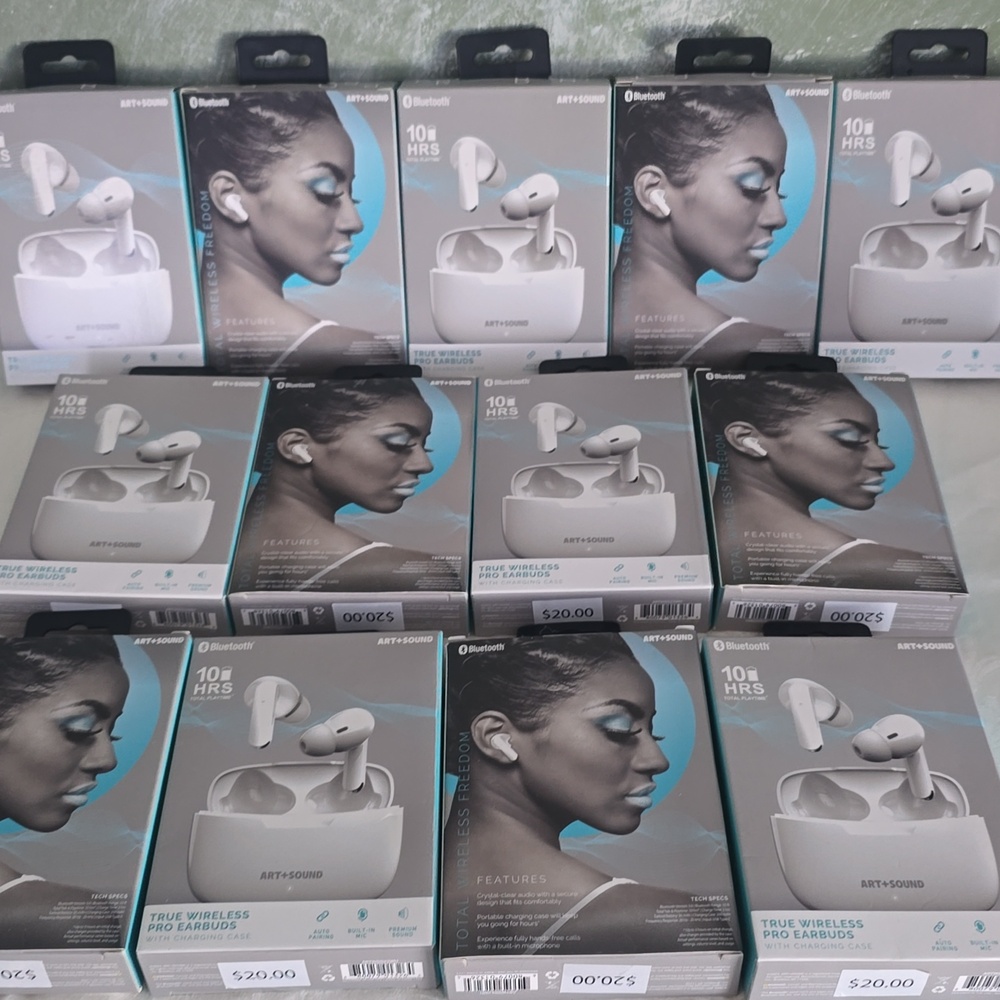 13 True Wireless Pro Earbuds With Charging Case, Bluetooth 10 HRS Battery - Picture 5 of 7